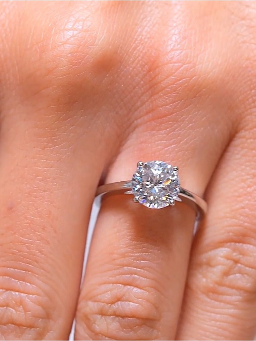 The “One and Only” Solitaire Engagement Ring 💍 - Picture 7 of 12